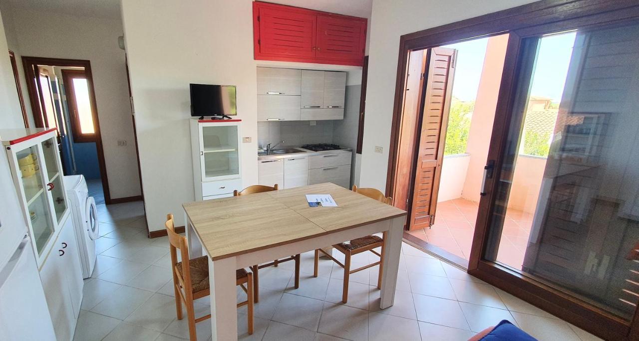 Iss Travel, Le Carrube Two Bedrooms Apartments With Air Conditioning 산테오도로 외부 사진