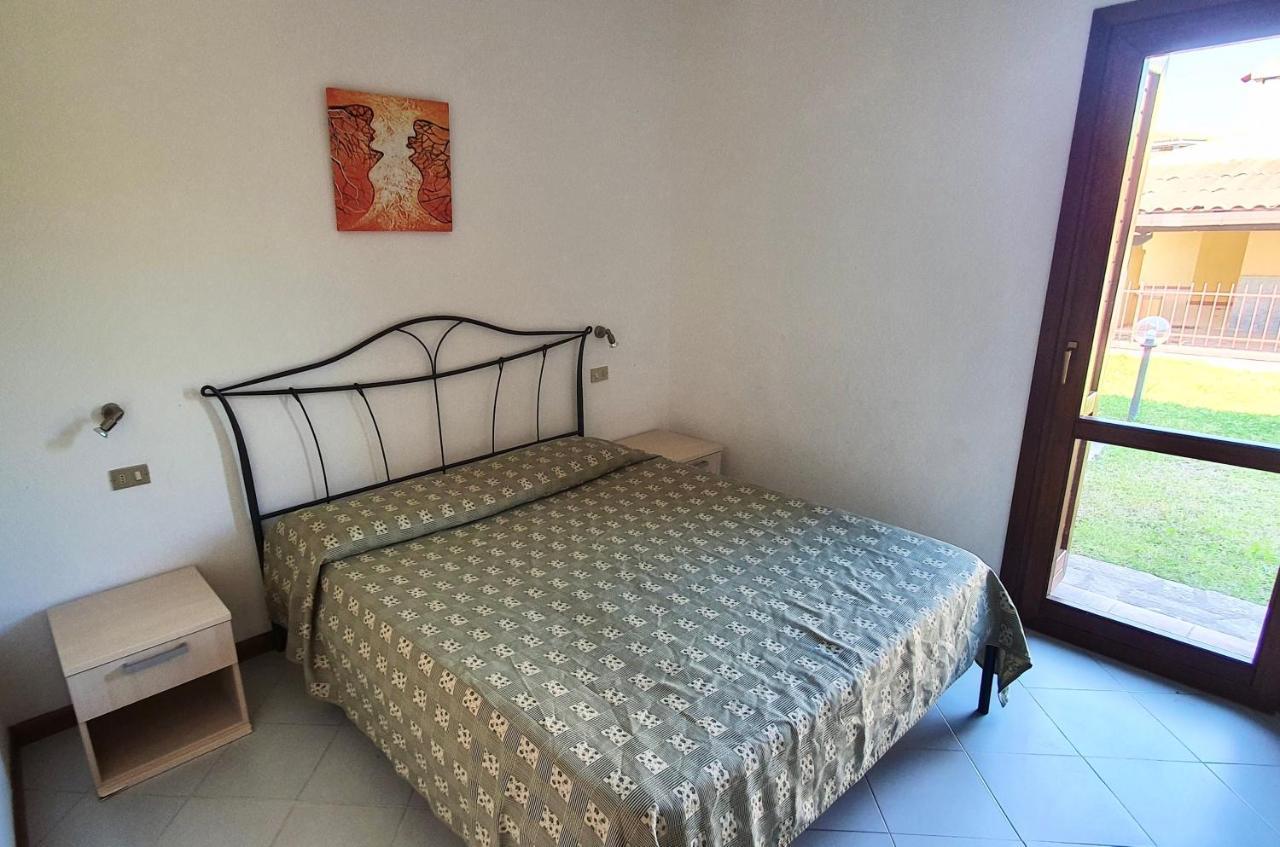 Iss Travel, Le Carrube Two Bedrooms Apartments With Air Conditioning 산테오도로 외부 사진